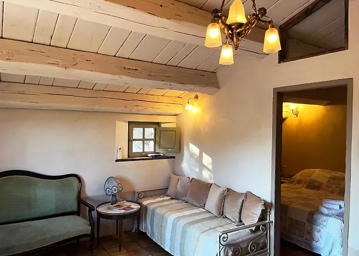 Domaine De La Coletta. Bergerie. Privative Coti-Chiavari (Corsica)